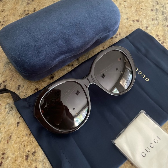 New 🖤 Gucci sunglasses - Picture 7 of 12